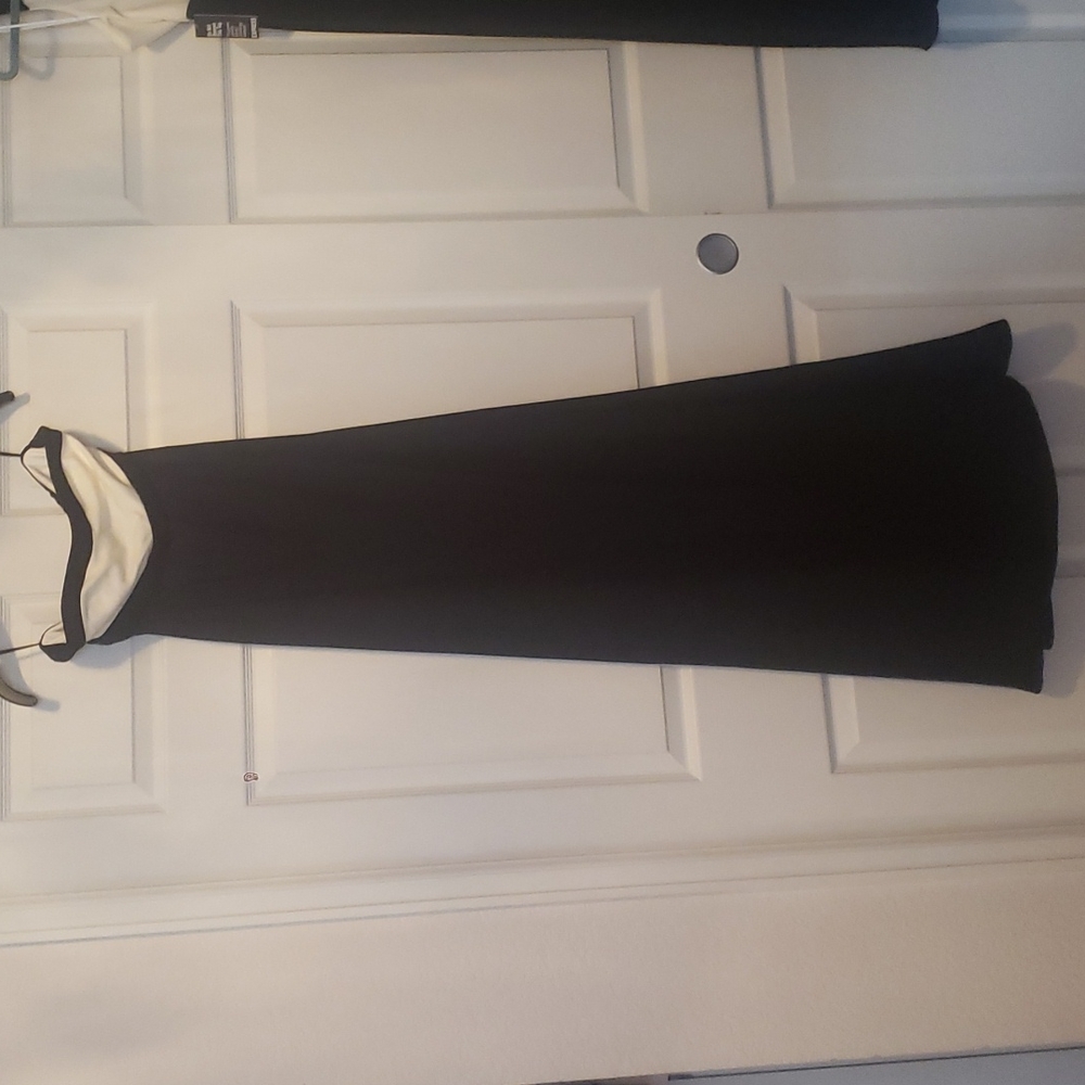 NWT Express Womens black & white gown. Strapless w/ detachable straps included.